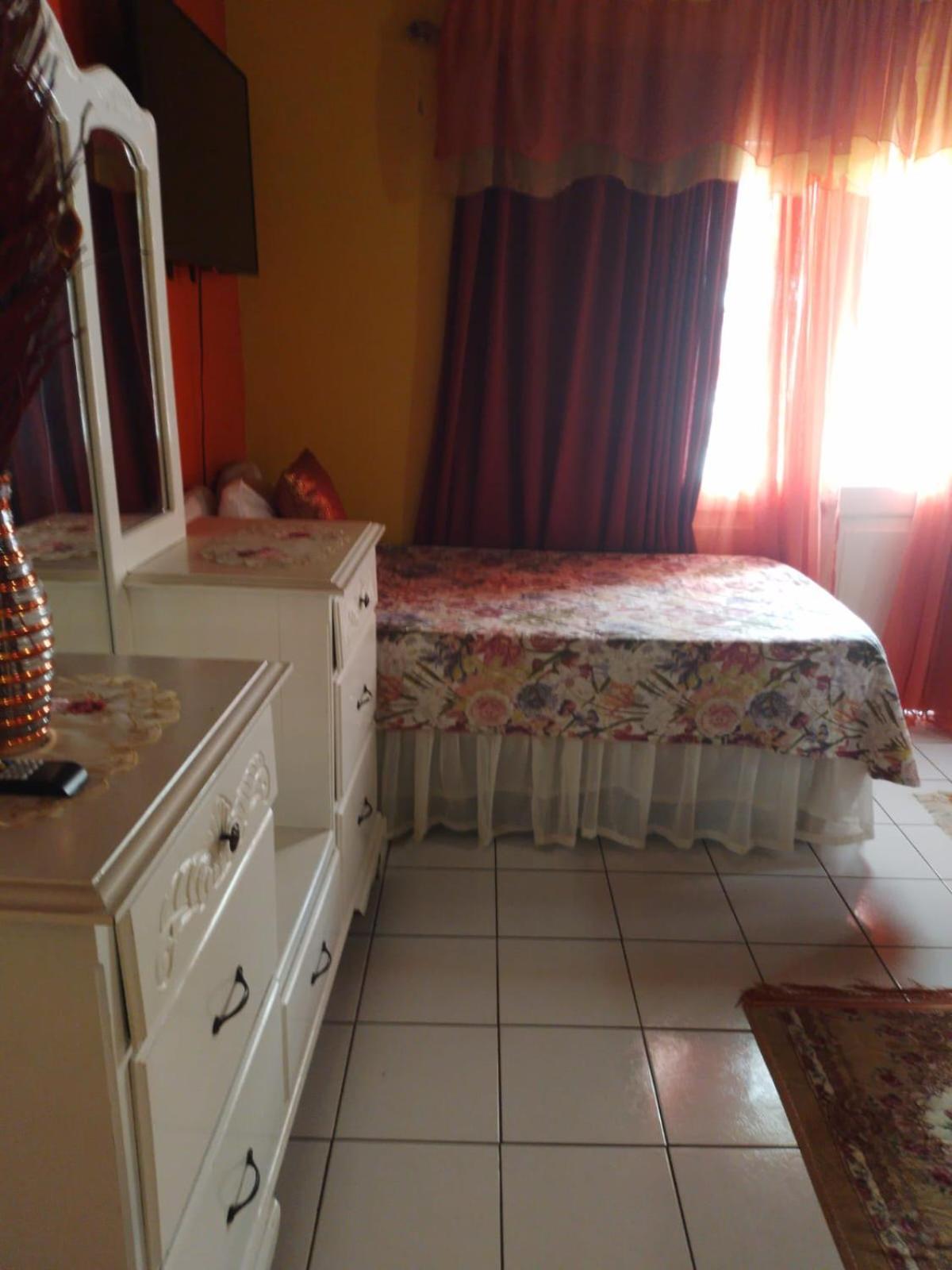 Pink Hibiscus Bed And Breakfast Montego Bay Exterior foto