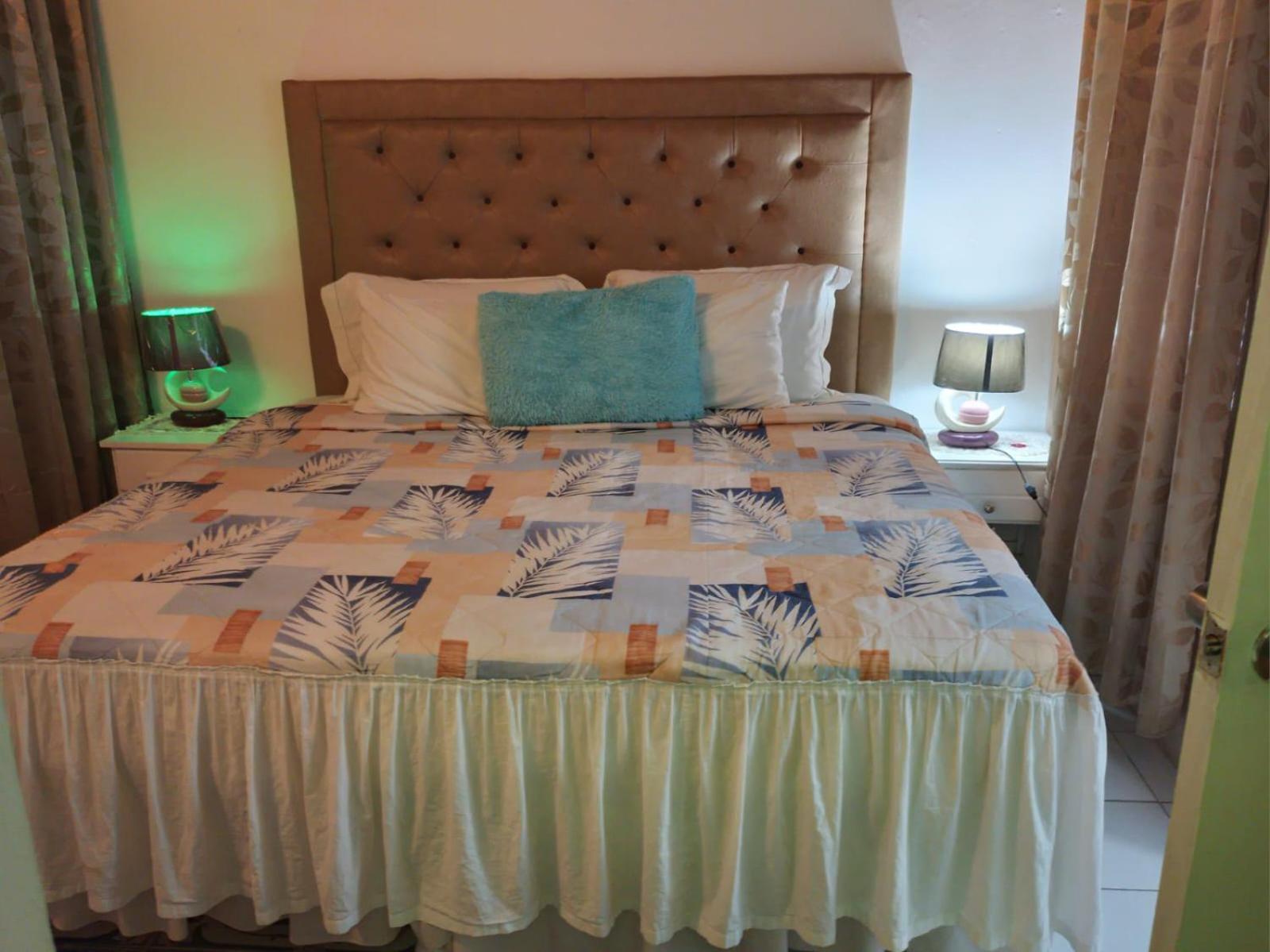 Pink Hibiscus Bed And Breakfast Montego Bay Exterior foto
